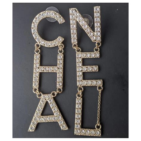chanel ohrringe buchstaben
